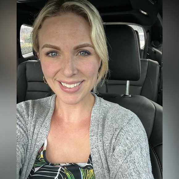 Meet your Posher, Andrea - Picture 1 of 1